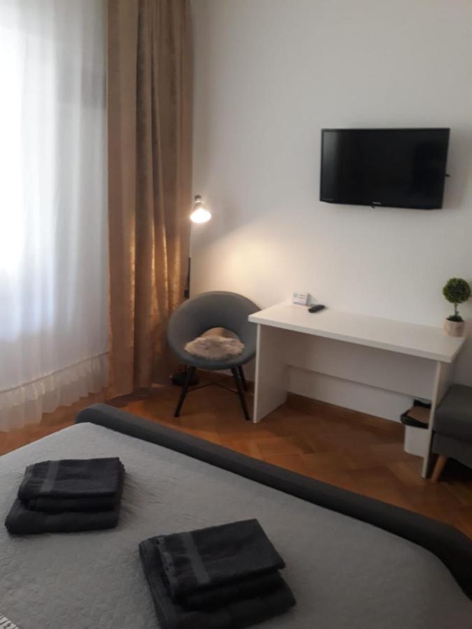 Nice Studio In Old Town Bukarest Exterior foto